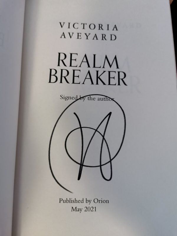 SIGNED LIMITED EDITION SET: Realm/Blade/Fate Breaker - Victoria Aveyard (Chain Store Editions) - Image 6