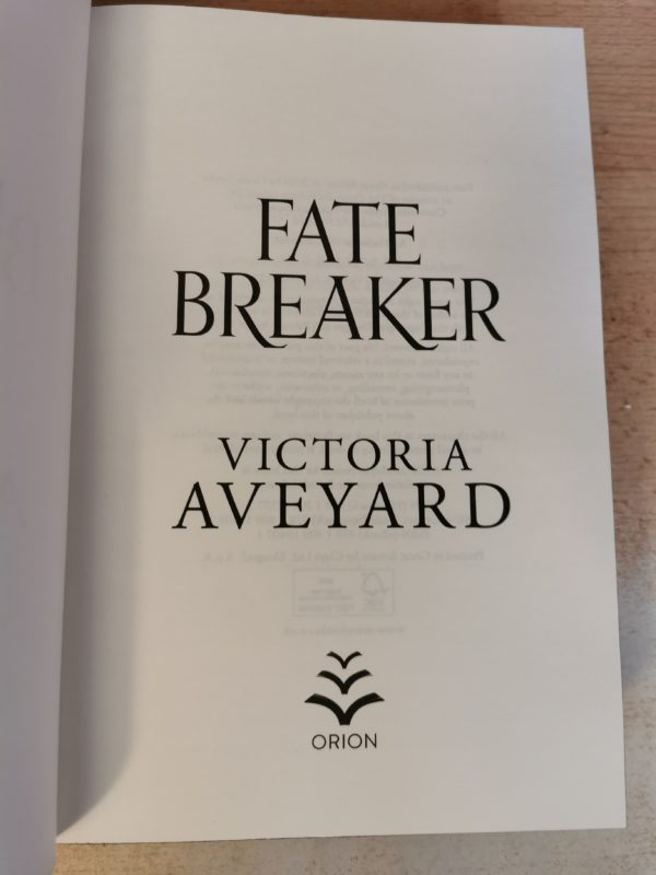 SIGNED LIMITED EDITION SET: Realm/Blade/Fate Breaker - Victoria Aveyard (Chain Store Editions) - Image 4